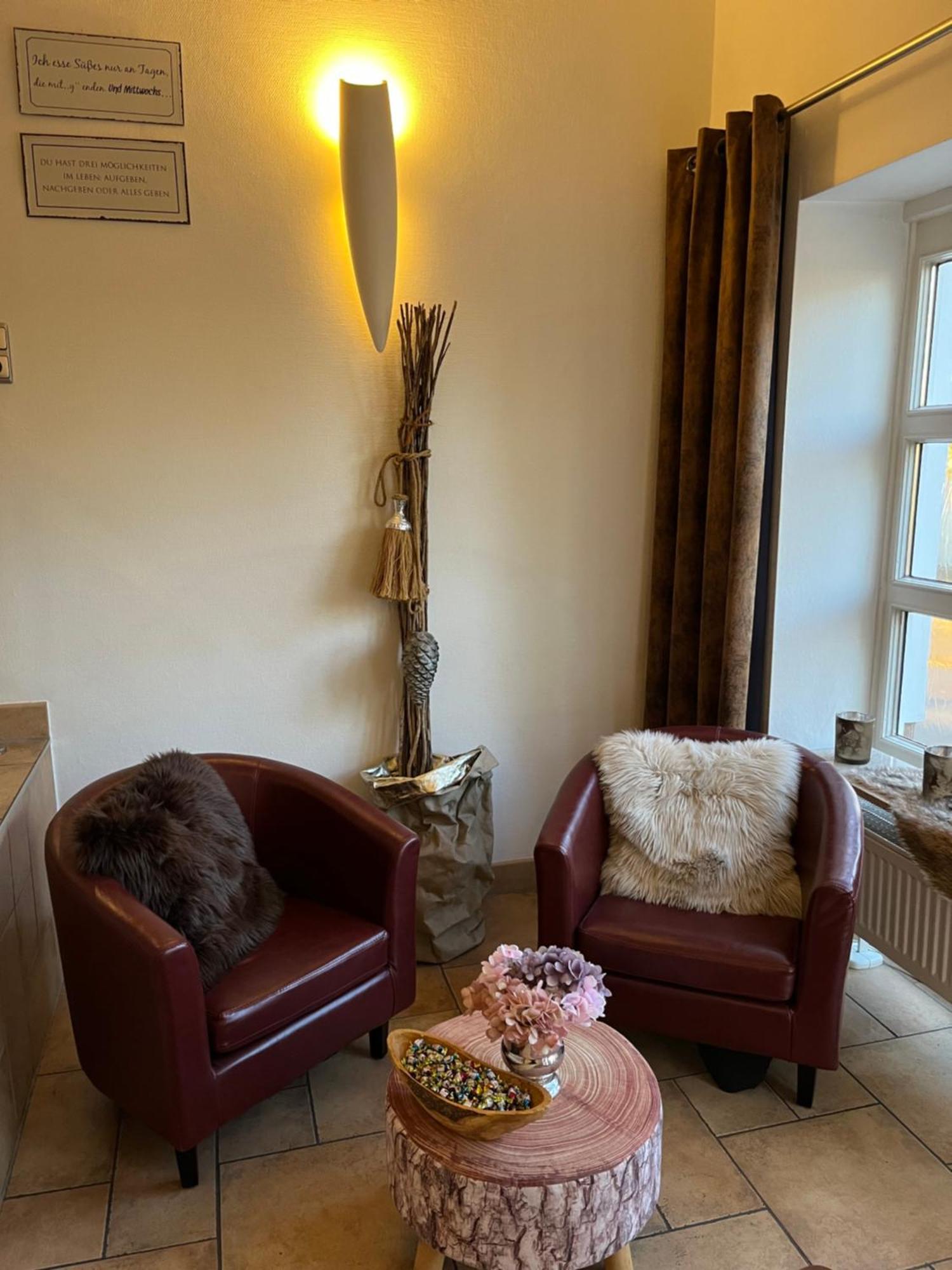 Hotel An Der Burg Biebertal Екстер'єр фото